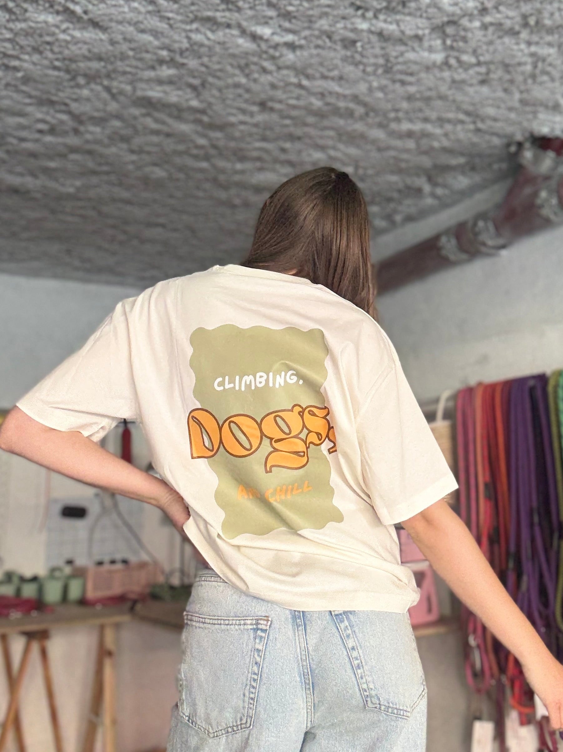 Climbing, dogs and chill 🐶 - T-shirt LuckyLesse